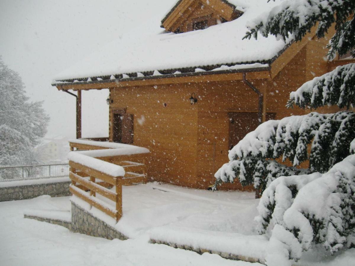 B&B Lo Chalet Di Ocre San Felice d'Ocre Eksteriør bilde
